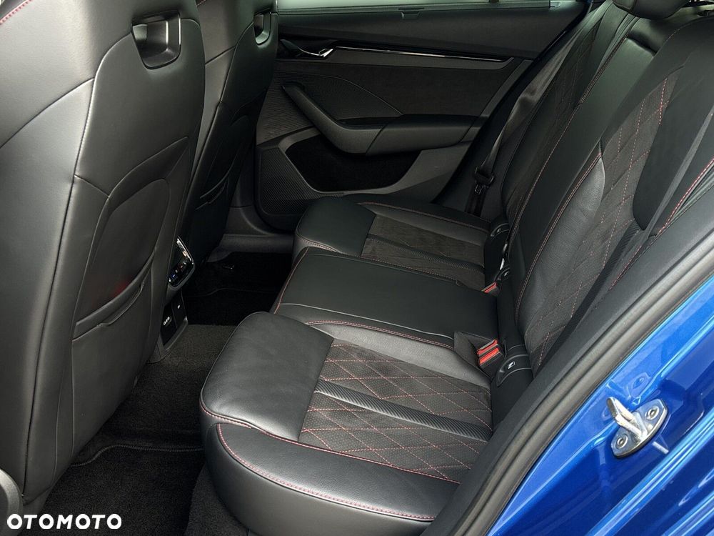 Skoda Octavia 2.0 TDI RS DSG - 11