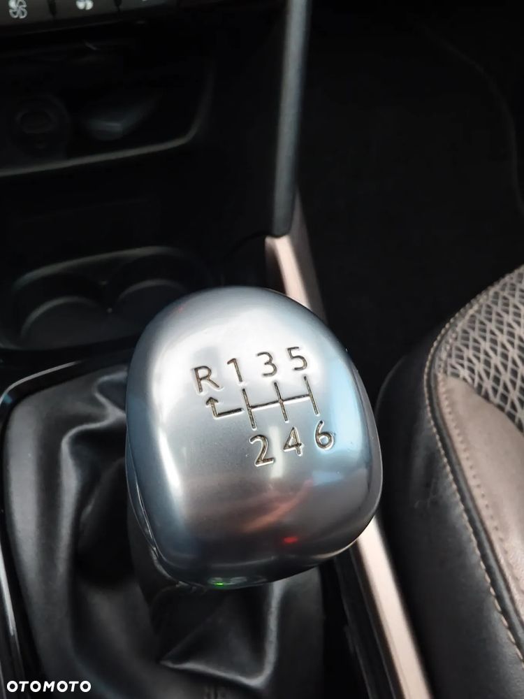 Peugeot 2008 e-HDi FAP 115 STOP & START Allure - 29