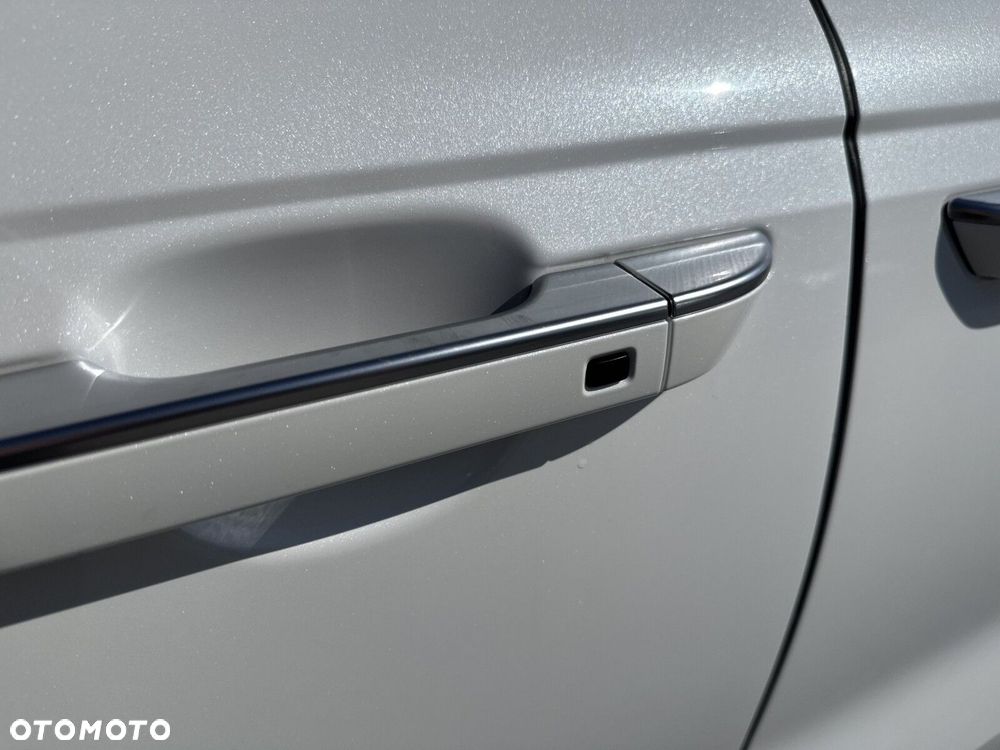 Kia Carnival - 7
