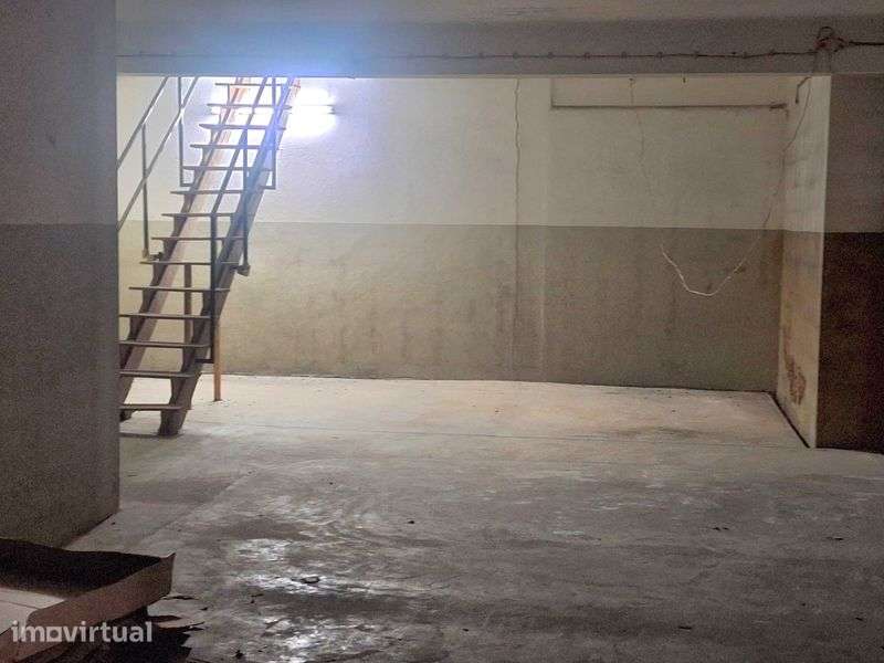 Loja com 480 m2  junto à Avenida da Boavista, Ramalde - Porto - Grande imagem: 4/11