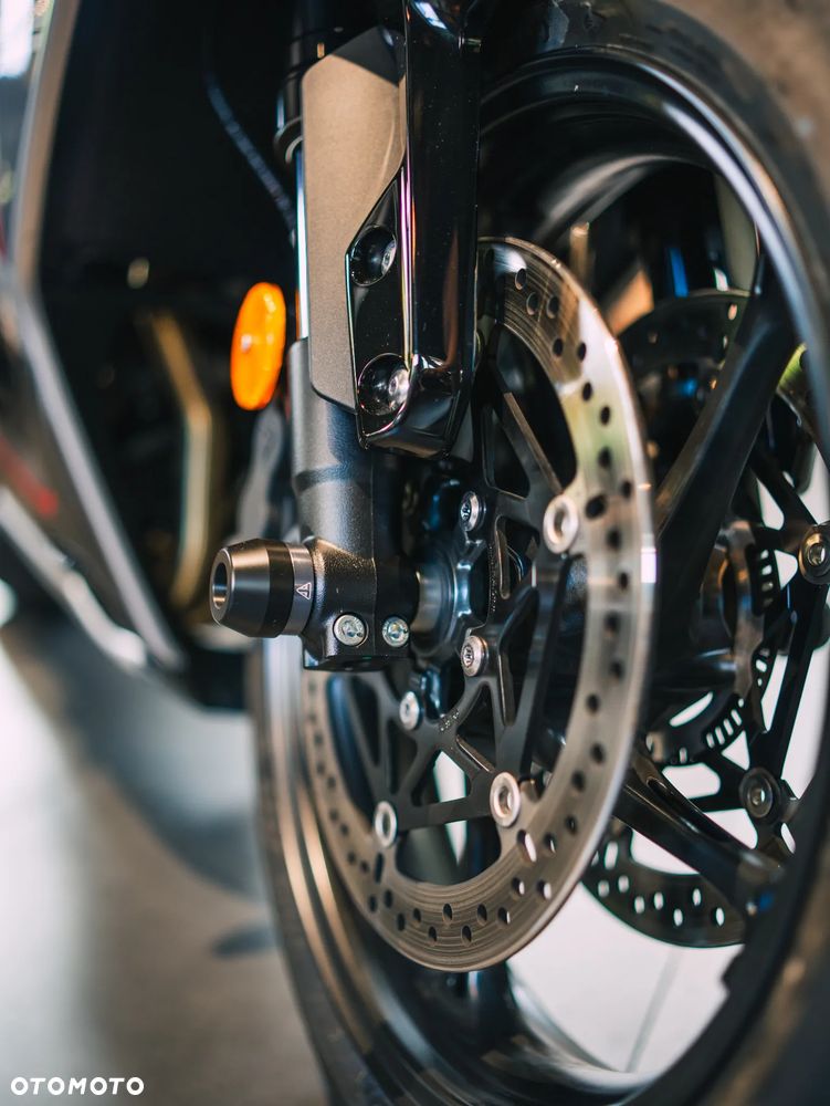 Triumph Daytona - 22