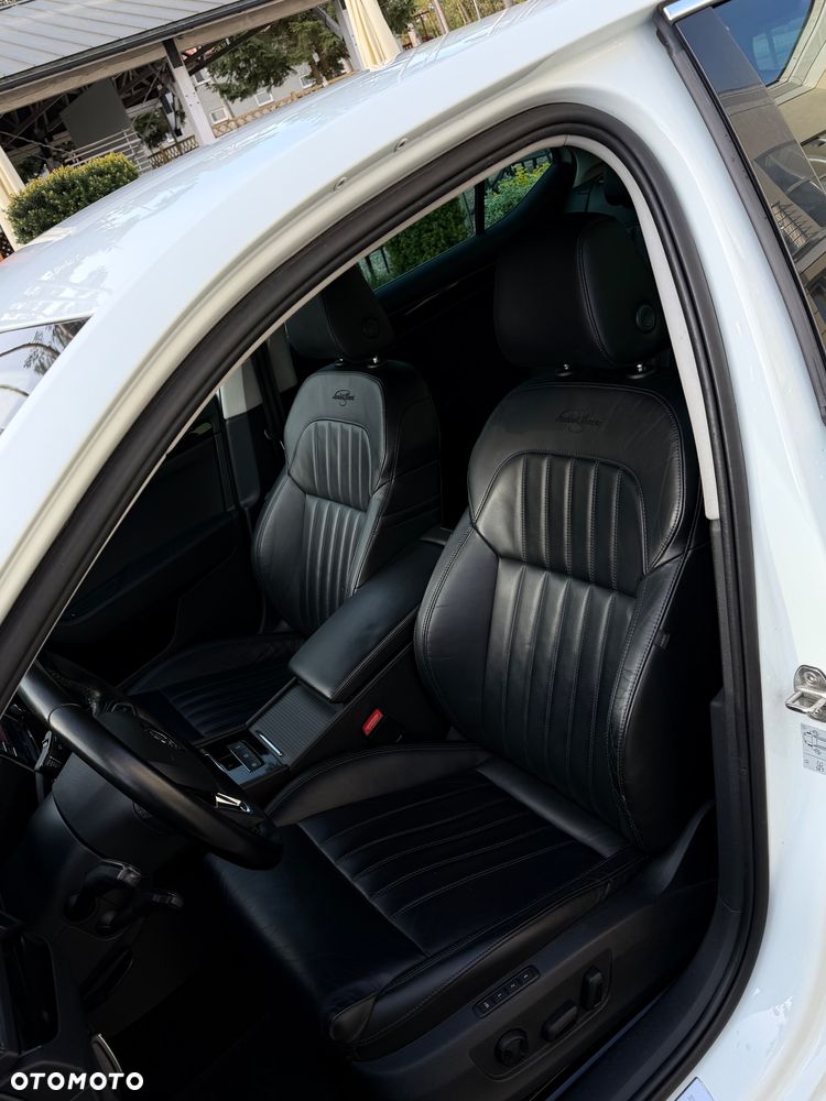 Skoda Superb 2.0 TDI L&K DSG - 11