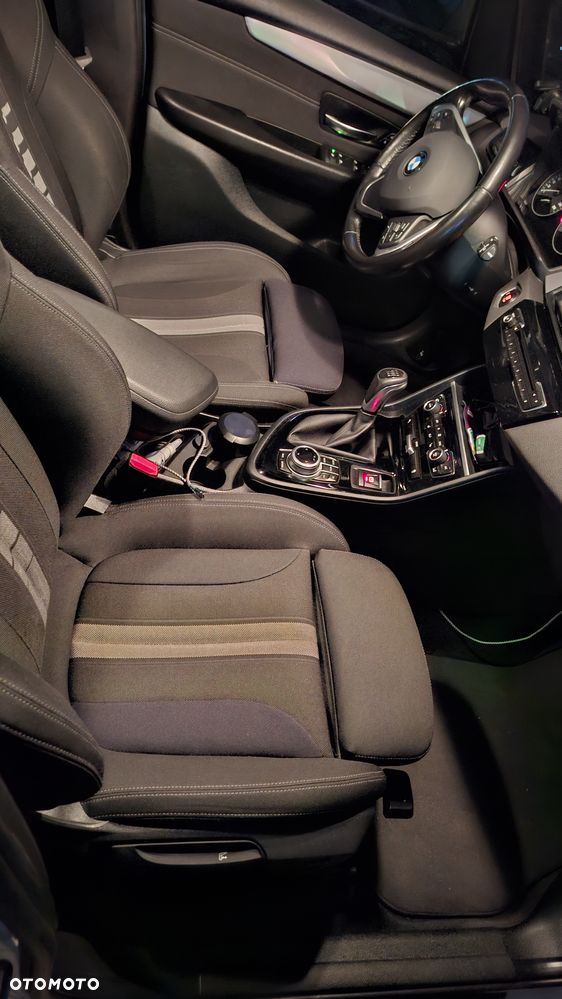 BMW Seria 2 218d xDrive - 6
