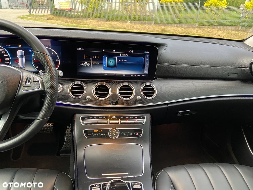 Mercedes-Benz Klasa E 220 d 4-Matic All-Terrain - 25