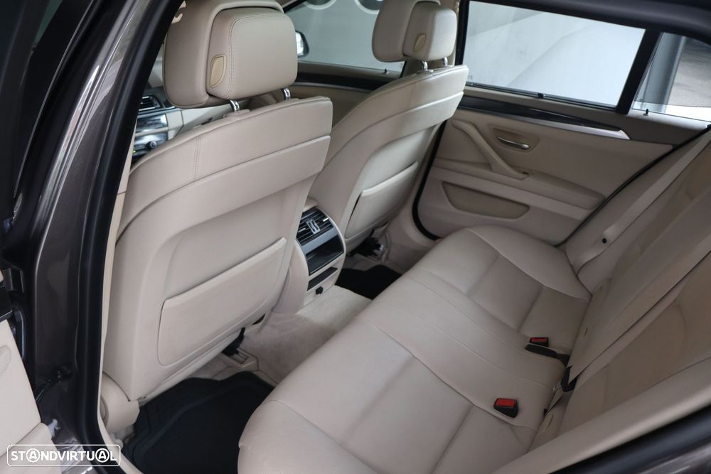 BMW 520 d Line Luxury Auto - 28