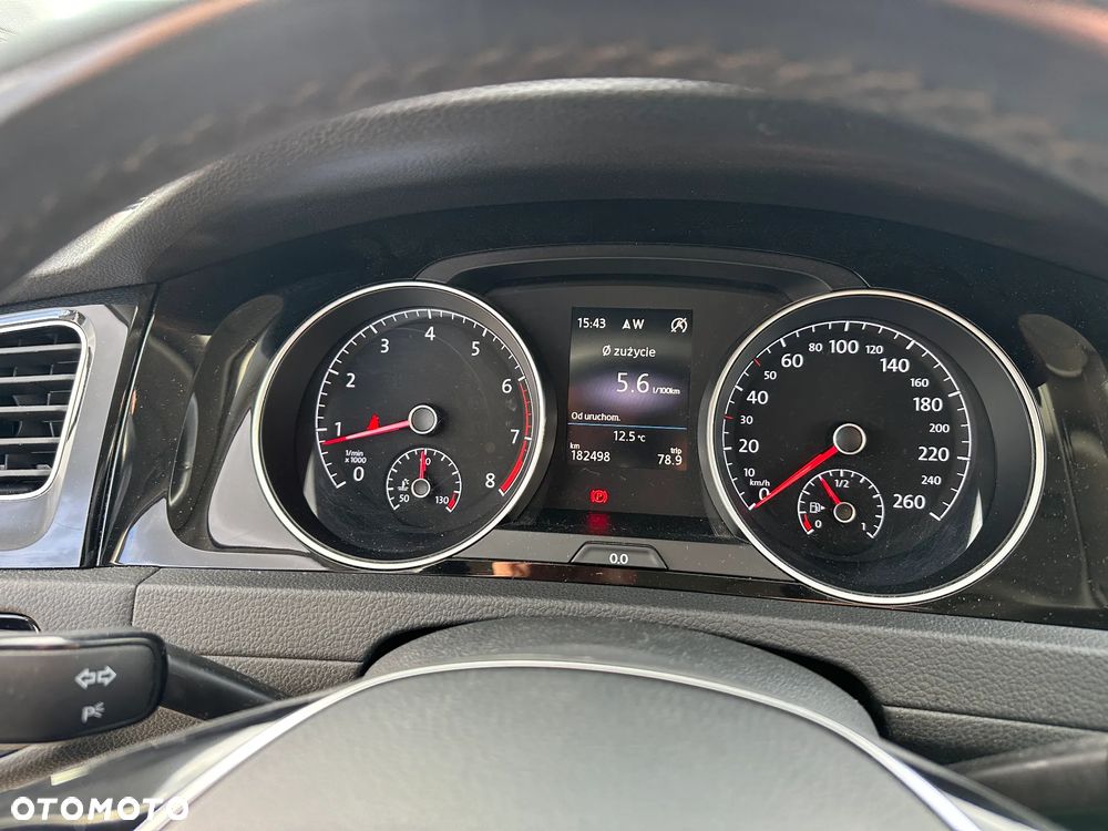 Volkswagen Golf - 9