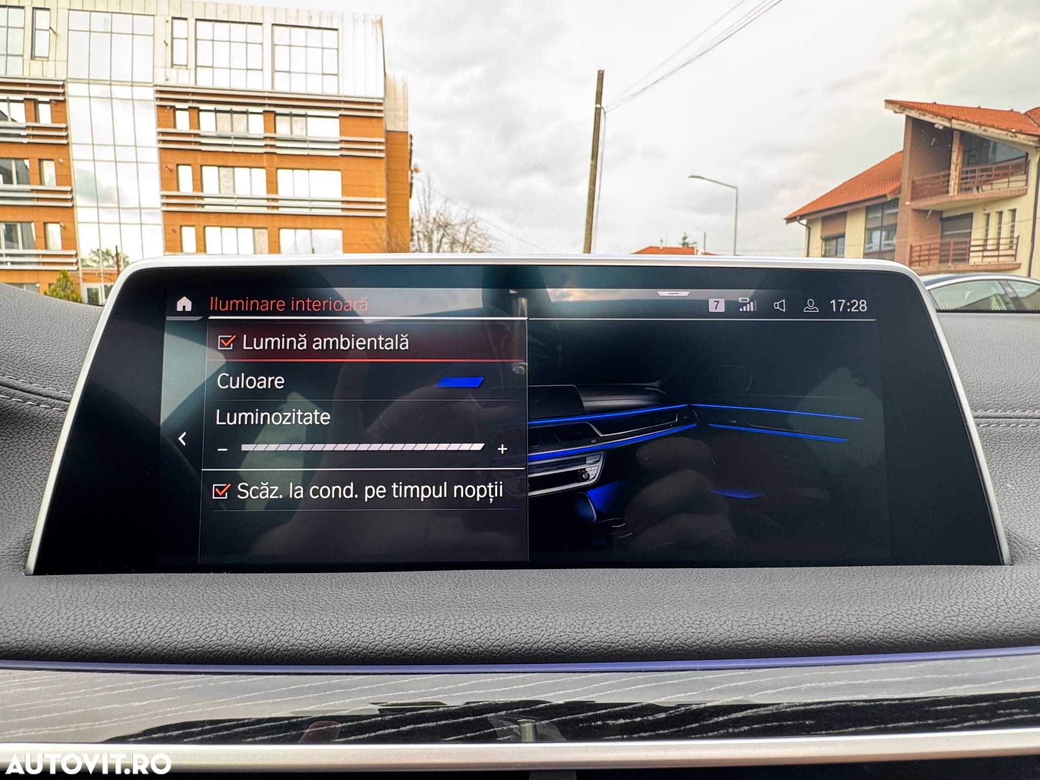 BMW Seria 7 740i - 28