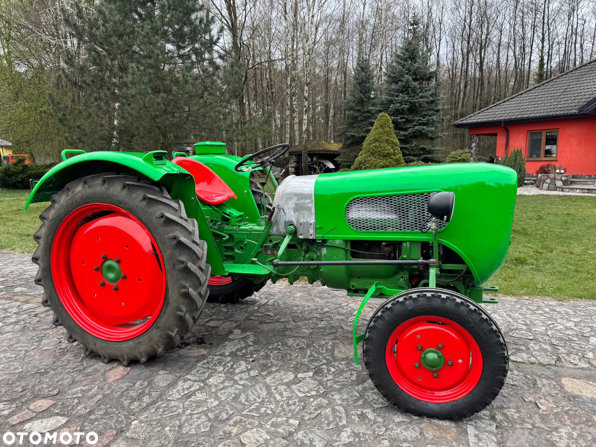 Deutz-Fahr Fahr Güldner A3K Burgund D133 - 21