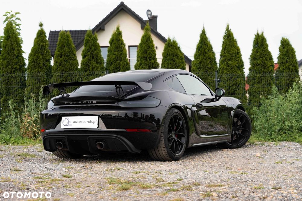 Porsche 718 Cayman GPF GT4 PDK - 4