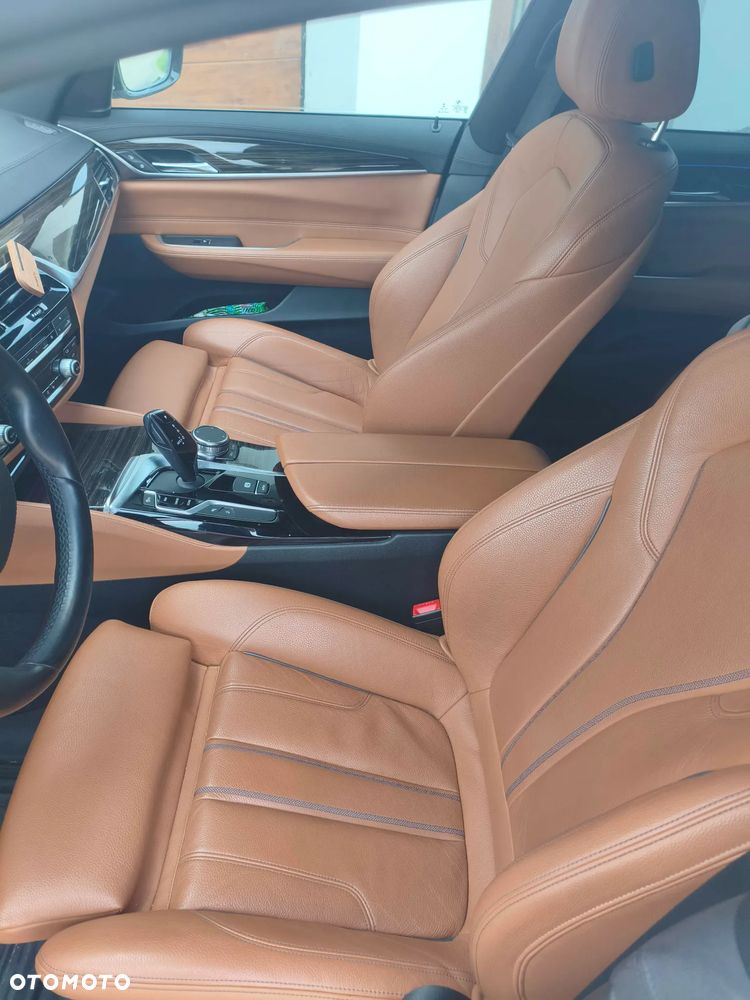 BMW 6GT 630i M Sport - 13
