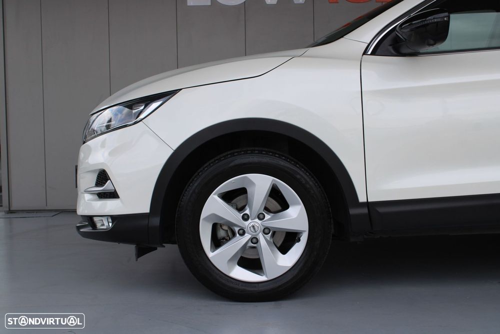 Nissan Qashqai 1.3 DIG-T N-Connecta - 16