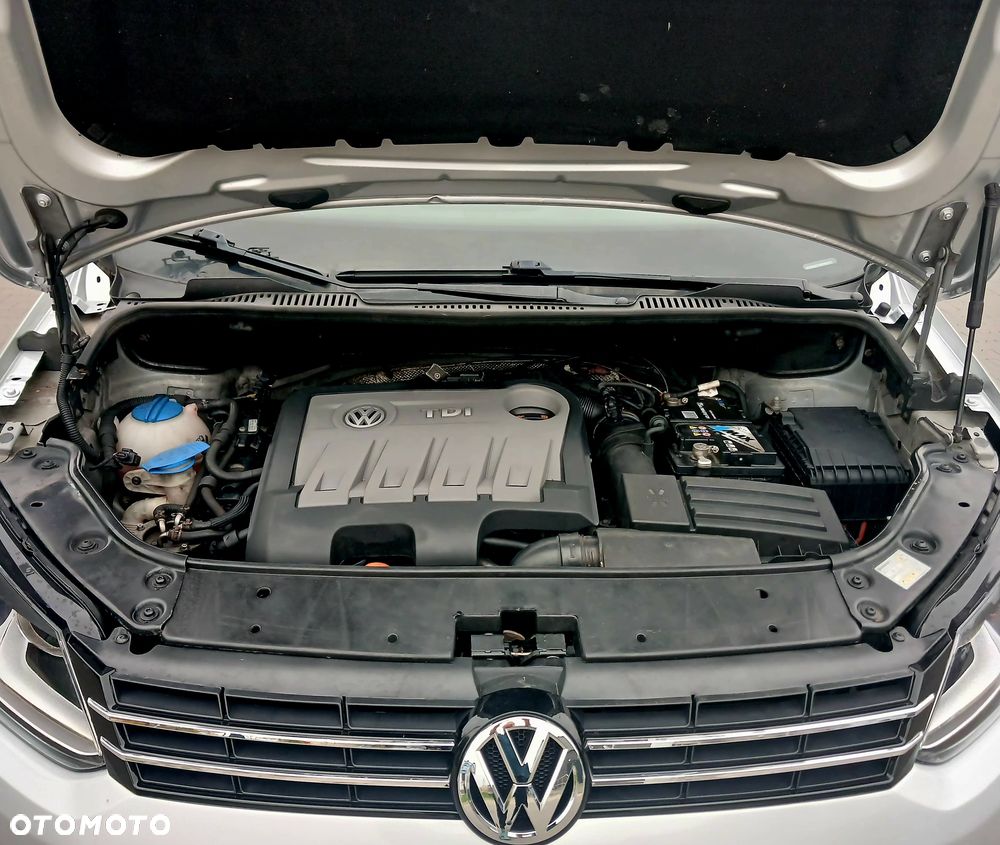 Volkswagen Touran - 8