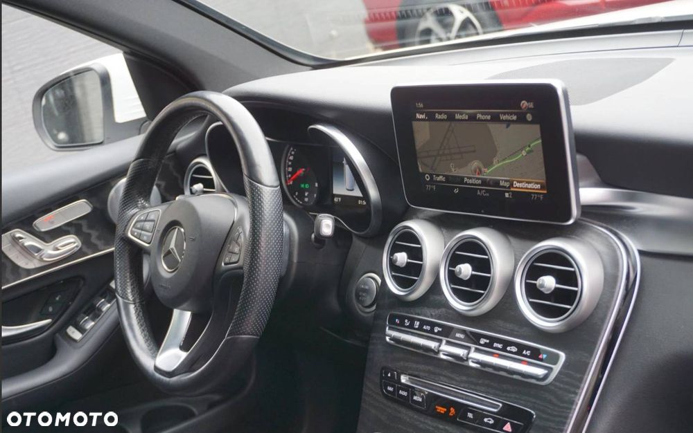 Mercedes-Benz GLC - 18