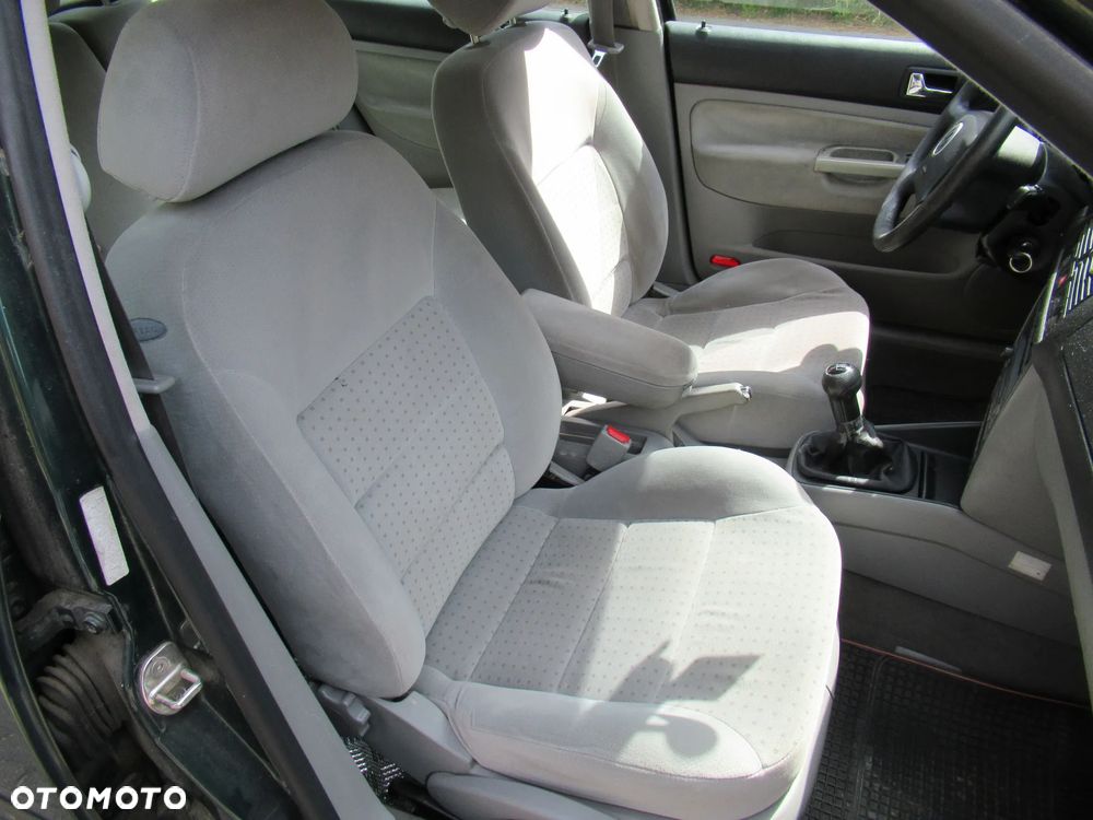 Volkswagen Golf 1.4 Comfortline - 23