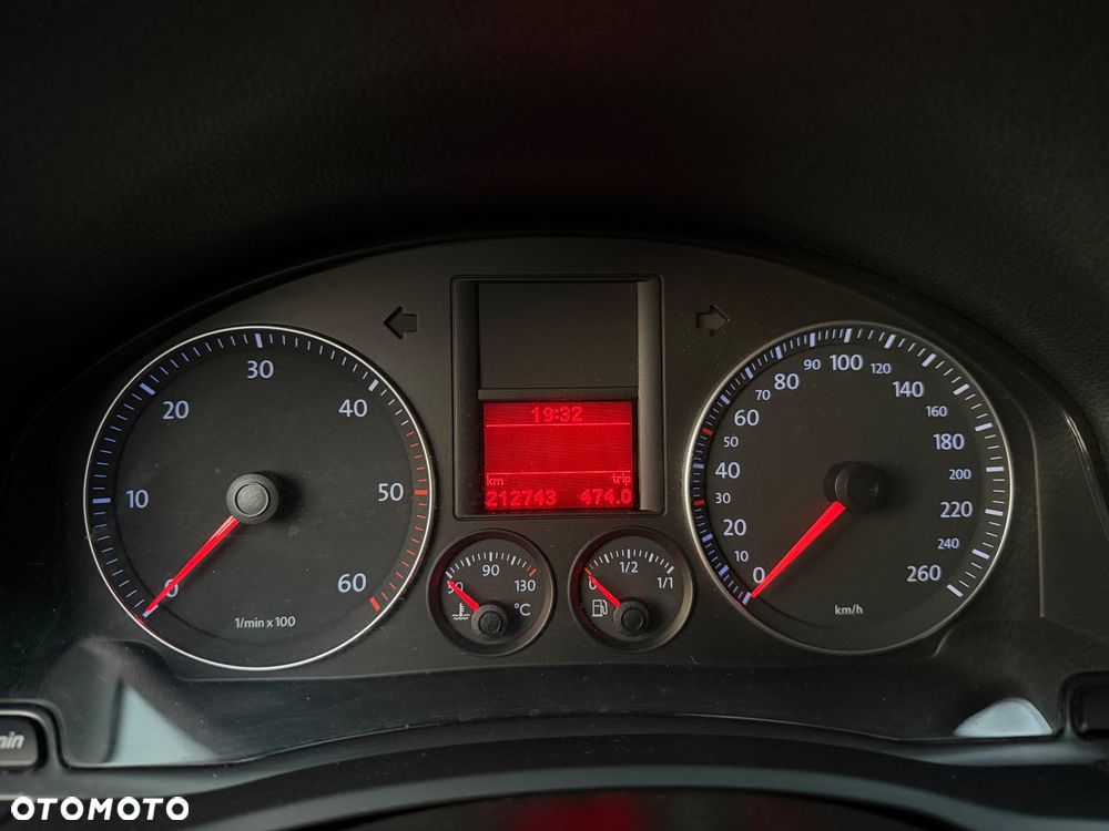 Volkswagen Jetta 1.9 TDI Trendline - 8