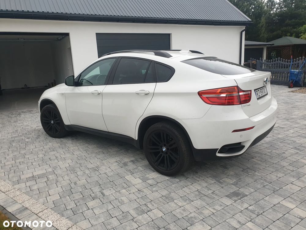 BMW X6M - 11