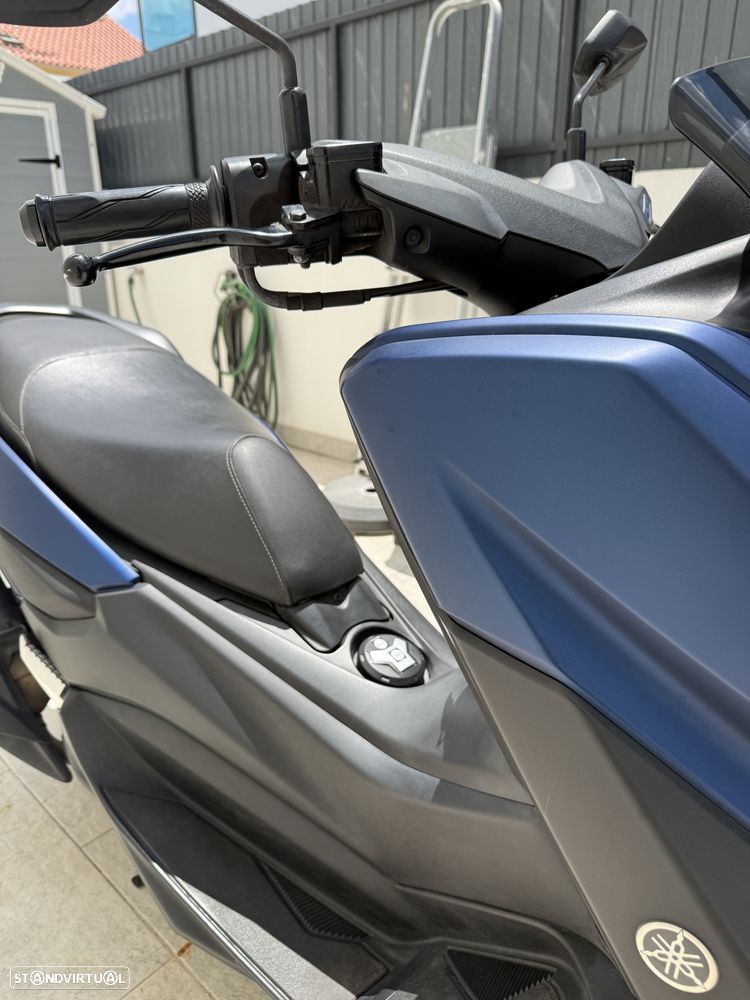 Yamaha NMAX - 4