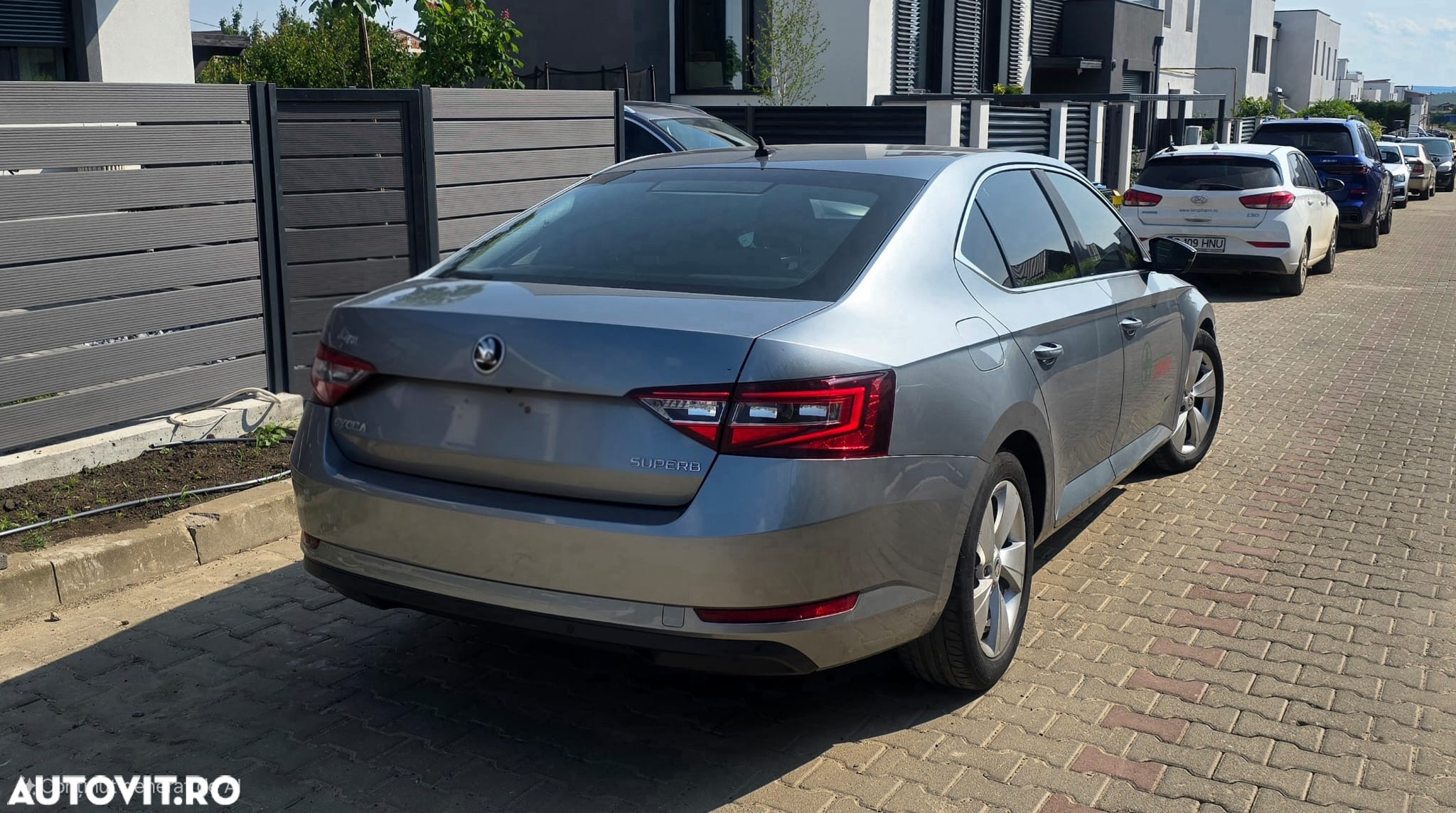 Skoda Superb 2.0 TDI DSG Style - 2