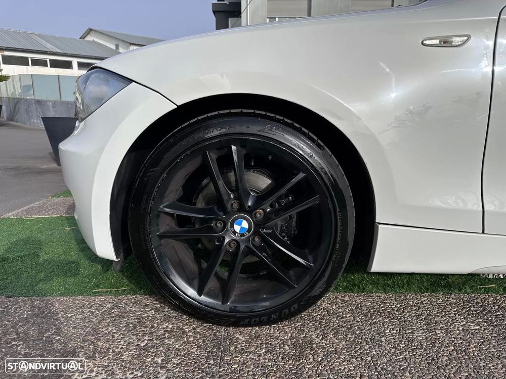 BMW 118 d Pack M - 14