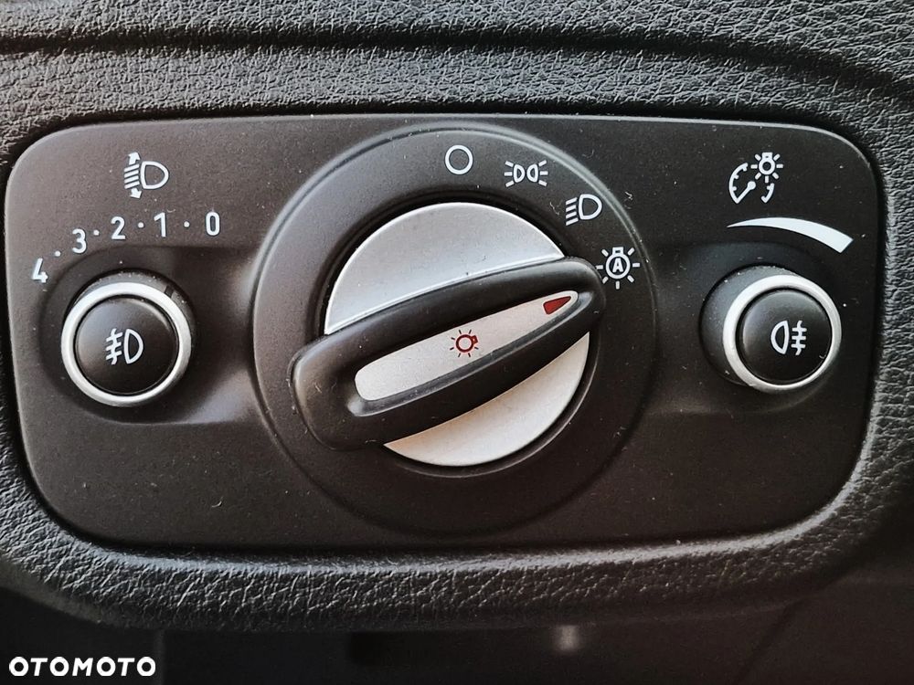 Ford S-Max 2.0 TDCi DPF Titanium MPS6 - 32