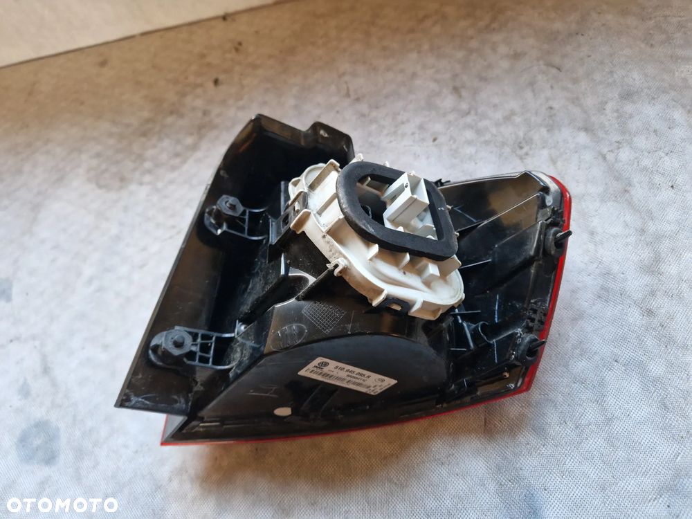 VW Sportsvan 510 Lampa prawa Tył - 3