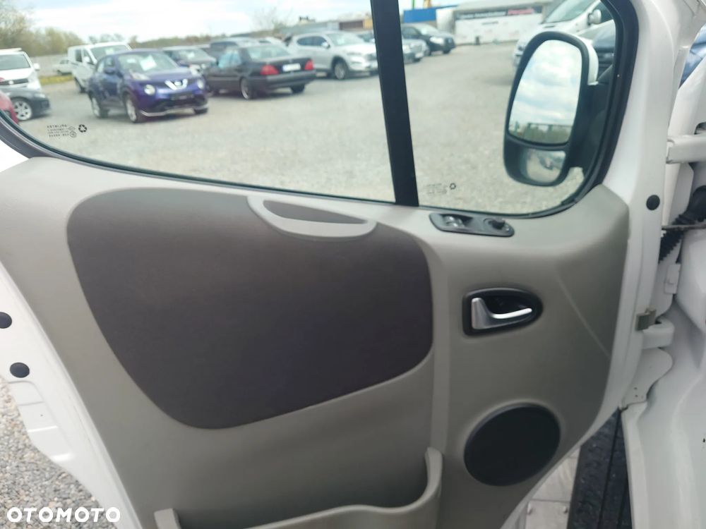 Opel Vivaro - 15
