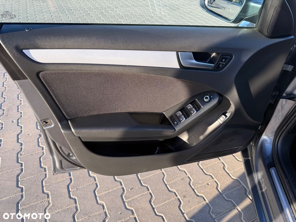 Audi A4 Avant 2.0 TDI DPF clean diesel S line Sportpaket - 23