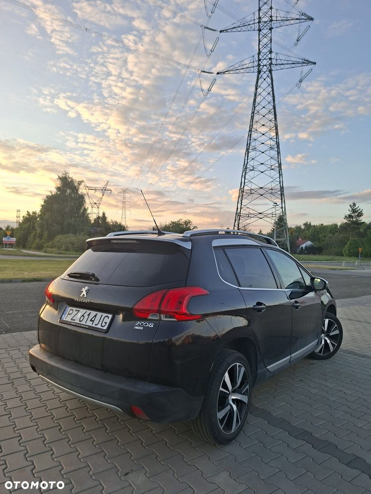 Peugeot 2008 1.2 Pure Tech GPF Allure S&S - 11
