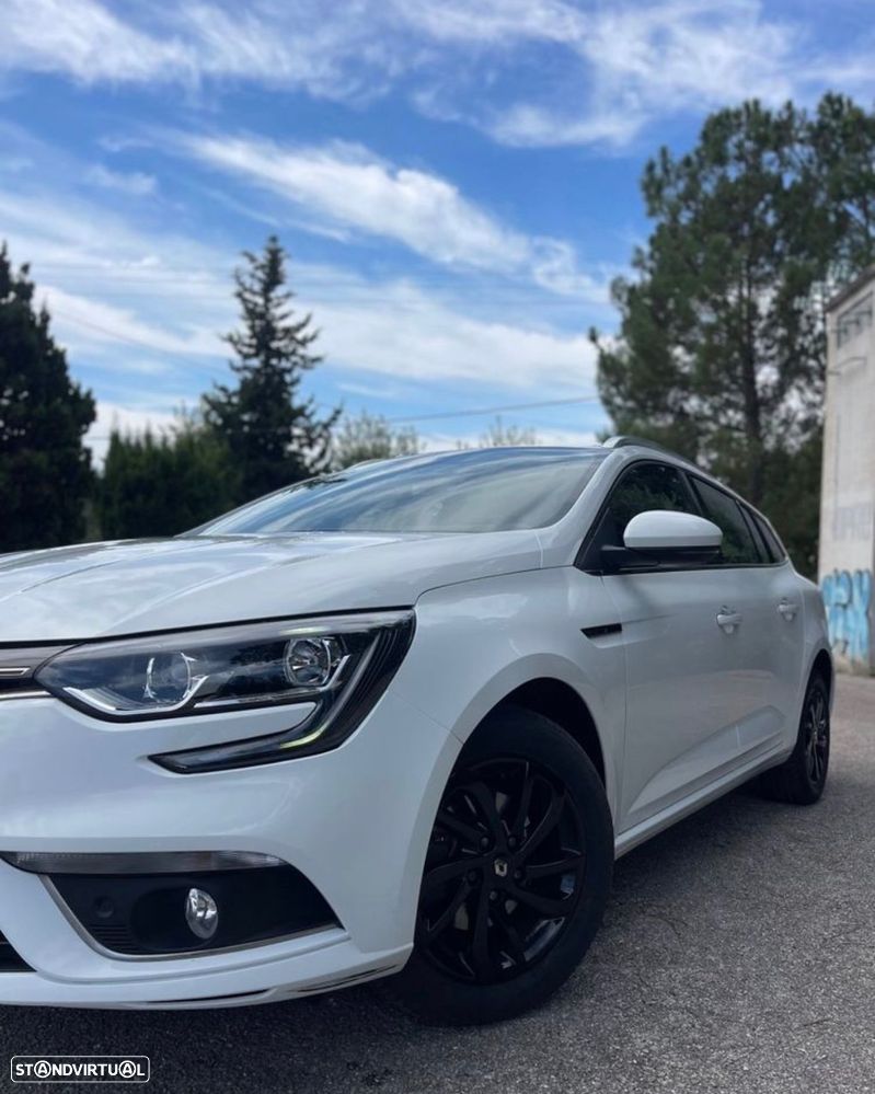 Renault Mégane 1.5 Blue dCi Zen - 4