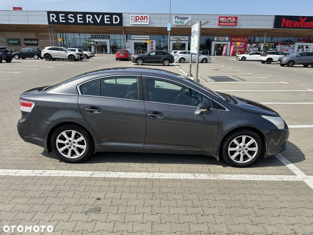Toyota Avensis - 7