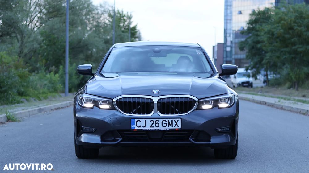 BMW Seria 3 320d Aut. Sport Line - 35