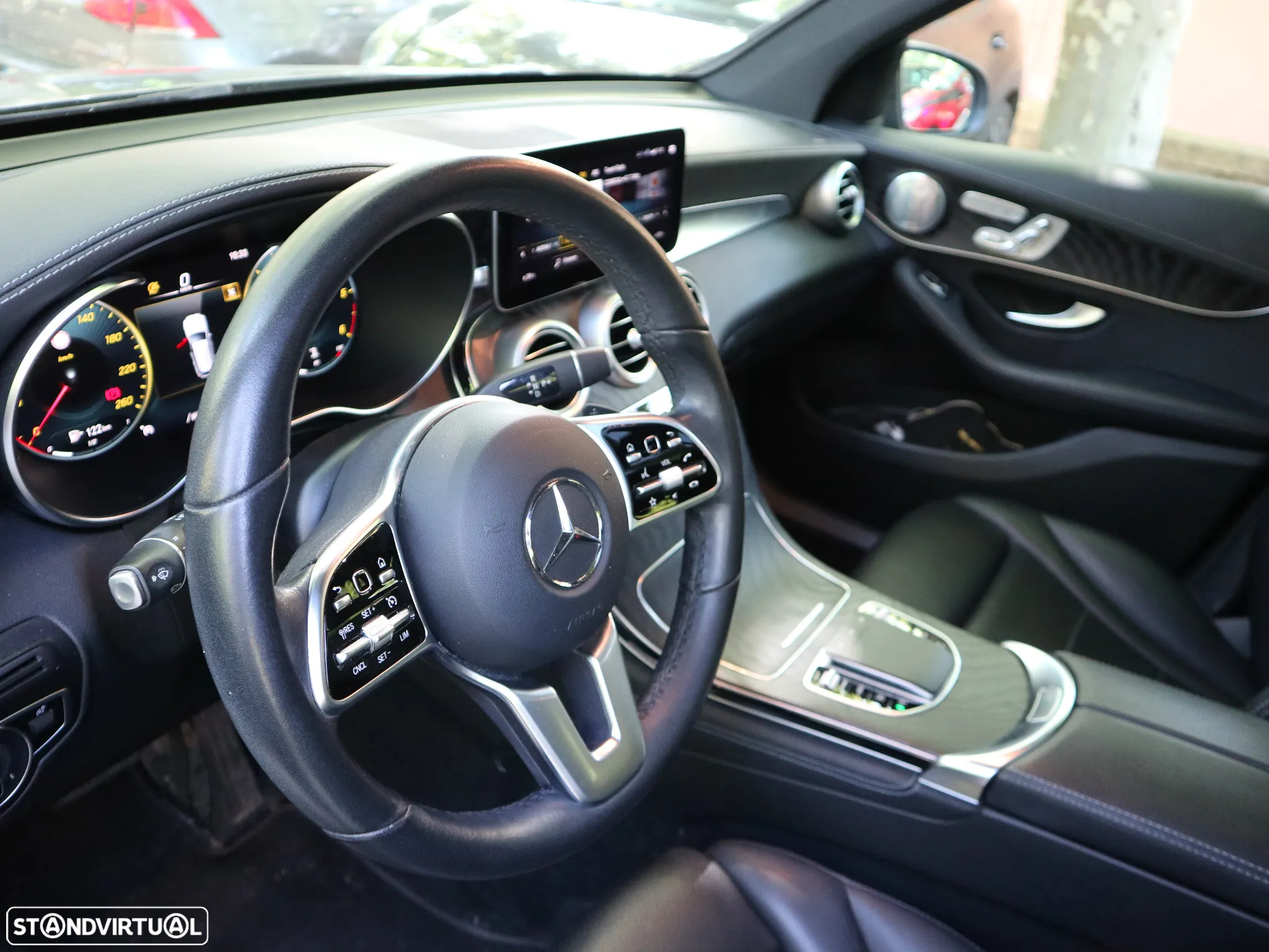 Mercedes-Benz GLC 300 d 4Matic - 13