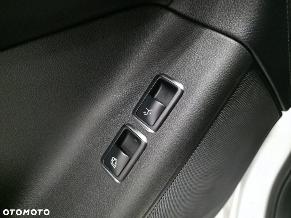 Mercedes-Benz GLE - 31