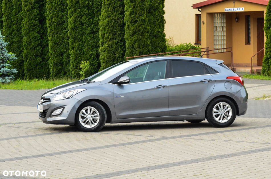 Hyundai i30 blue 1.6 CRDi Trend - 19