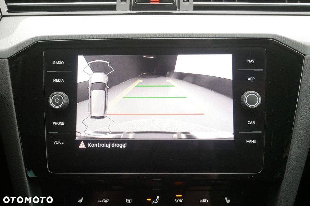 Volkswagen Passat Variant 2.0 TDI SCR Business DSG - 21