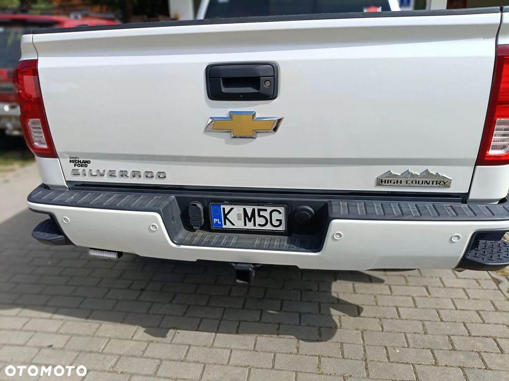 Chevrolet Silverado - 8