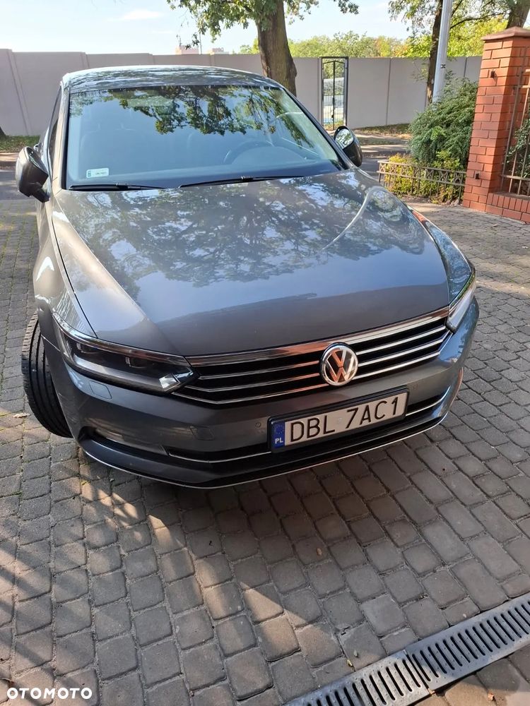 Volkswagen Passat 1.8 TSI BMT Highline - 2