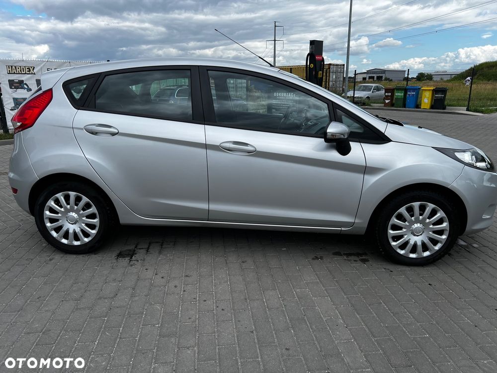 Ford Fiesta 1.25 Ambiente - 8