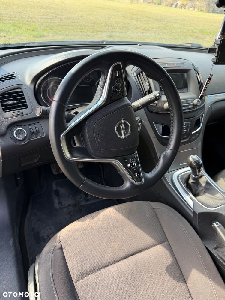 Opel Insignia 2.0 CDTI - 12