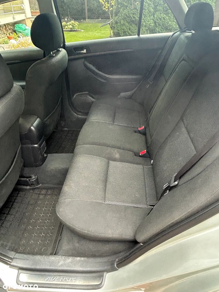 Toyota Avensis 1.8 VVT-i Luna - 6