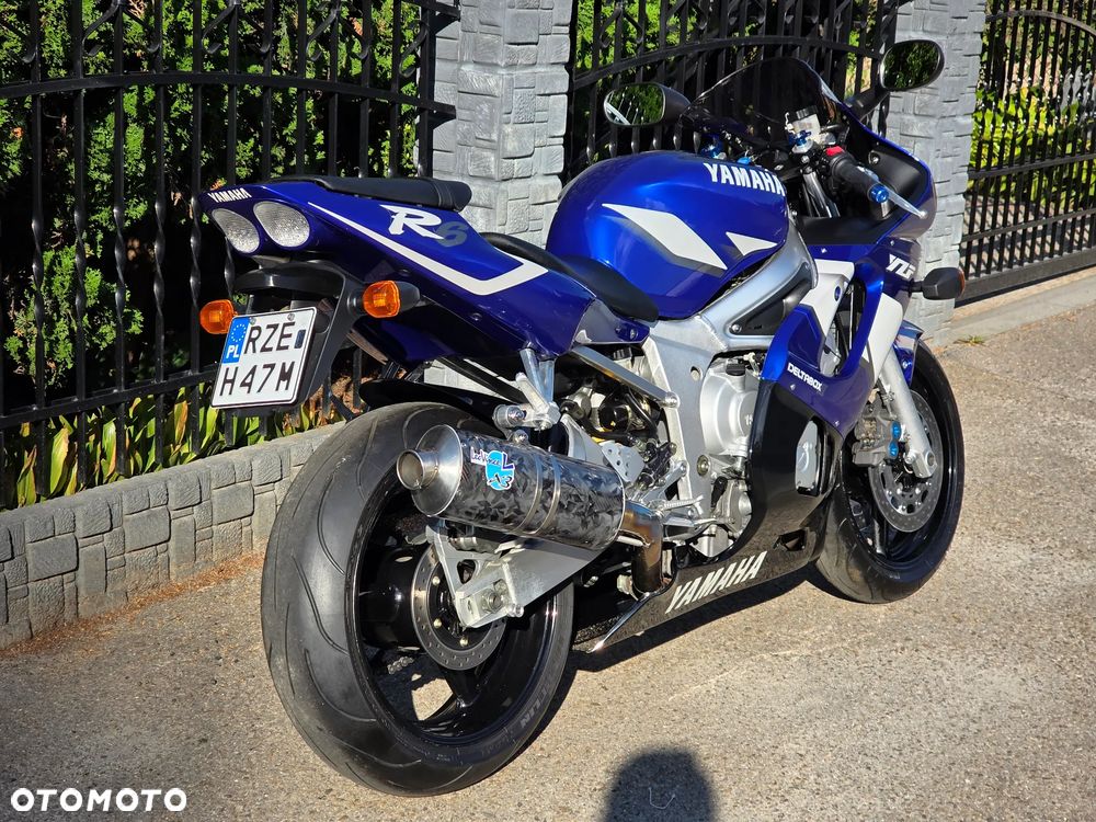 Yamaha R6 - 6