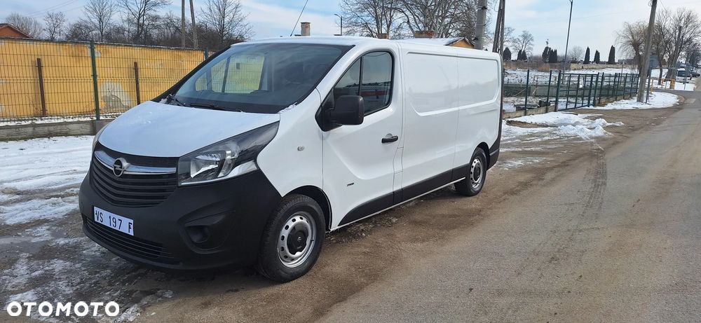 Opel Vivaro - 1
