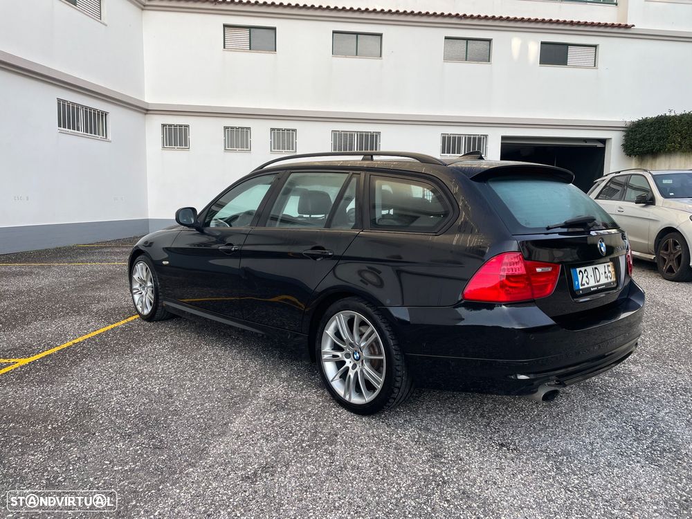 BMW 320 d Touring Navigation Sport - 3