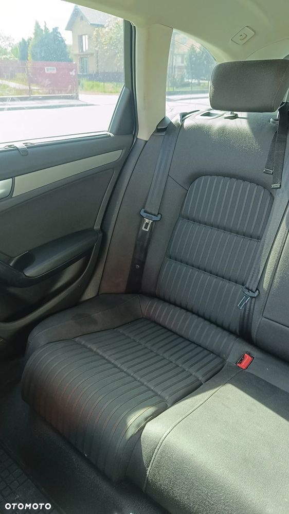 Audi A4 Avant 2.0 TDI Multitronic - 23