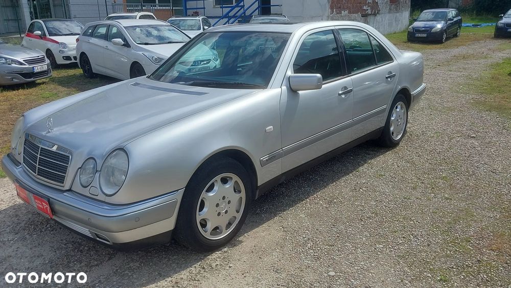 Mercedes-Benz Klasa E - 6