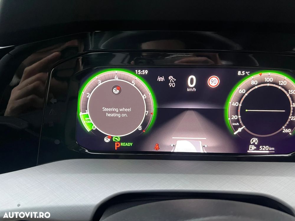 Volkswagen Golf 1.5 eTSI DSG MHEV Life - 19