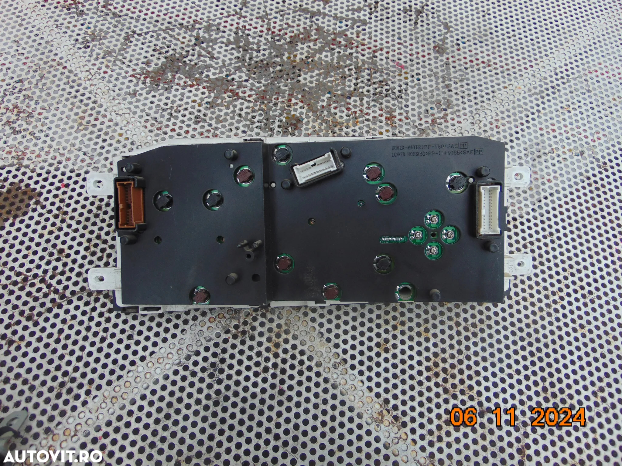 Ceasuri bord Nissan X Trail T30 2001-2007 dezmembrez X Trail 2.2dci - 6