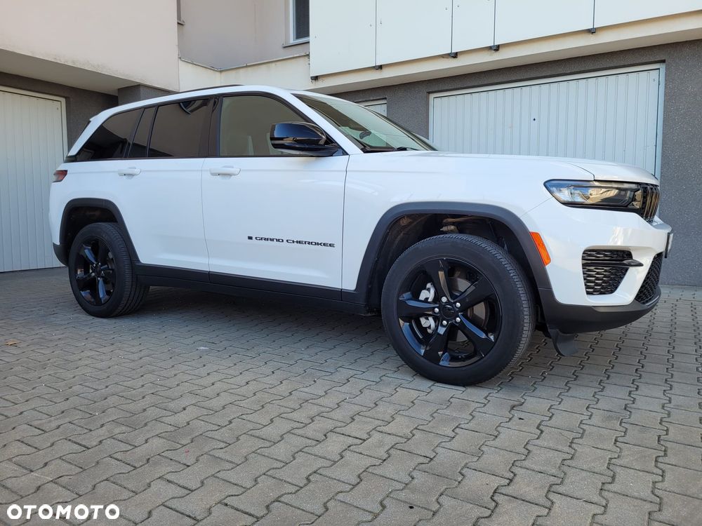 Jeep Grand Cherokee - 10