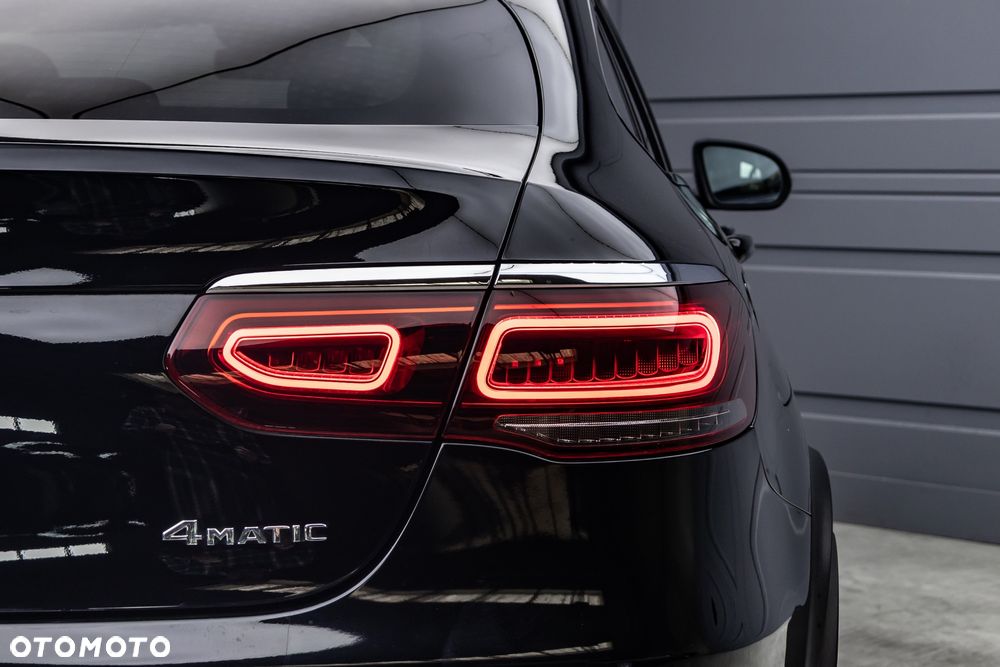 Mercedes-Benz GLC 300 d 4-Matic - 11