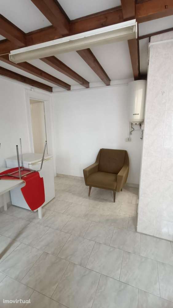 Estúdio - localizado em Alta Universitária Coimbra - Grande imagem: 3/4